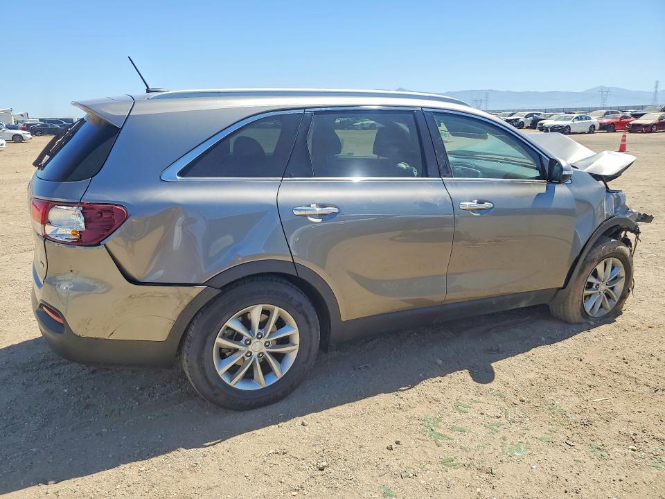 صورة رقم 3 من المزاد - 2017 KIA SORENTO مع VIN 5XYPG4A31HG217623
