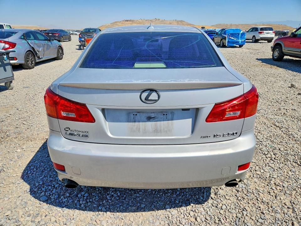 Photo 6 from auction – 2008 LEXUS IS with VIN JTHCK262385021126