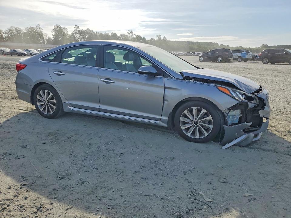 Photo 4 from auction – 2015 HYUNDAI SONATA with VIN 5NPE34AF1FH040882