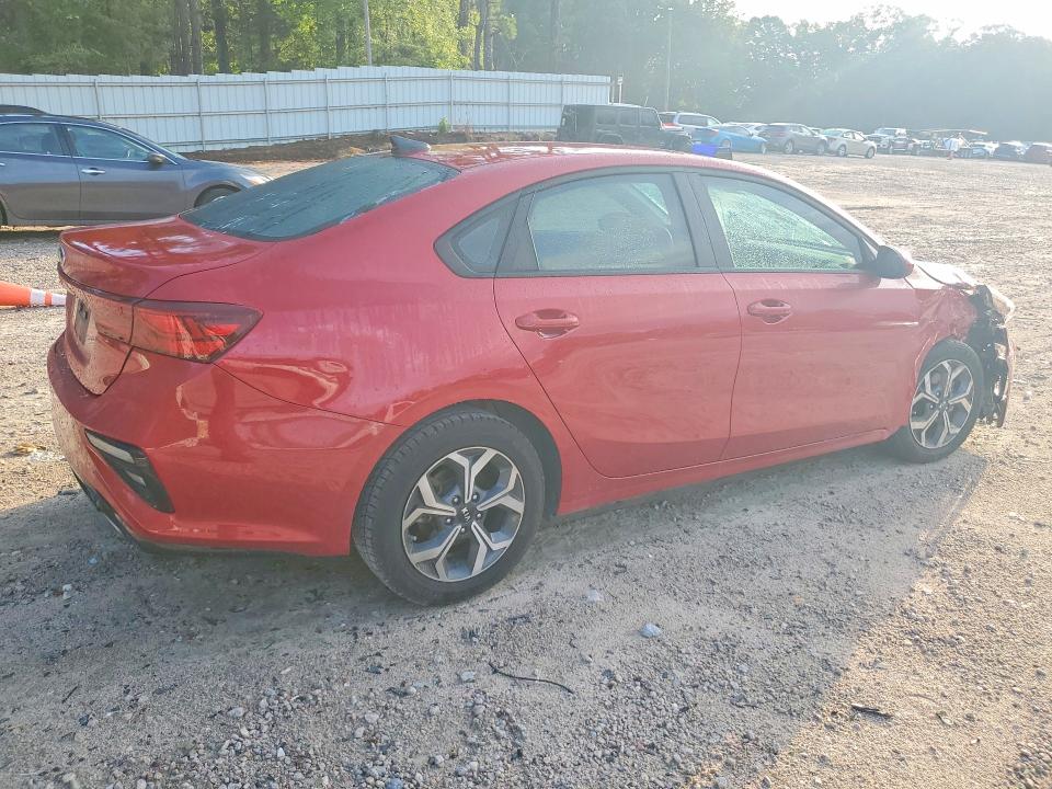 Photo 3 from auction – 2021 KIA FORTE with VIN 3KPF24AD4ME331318