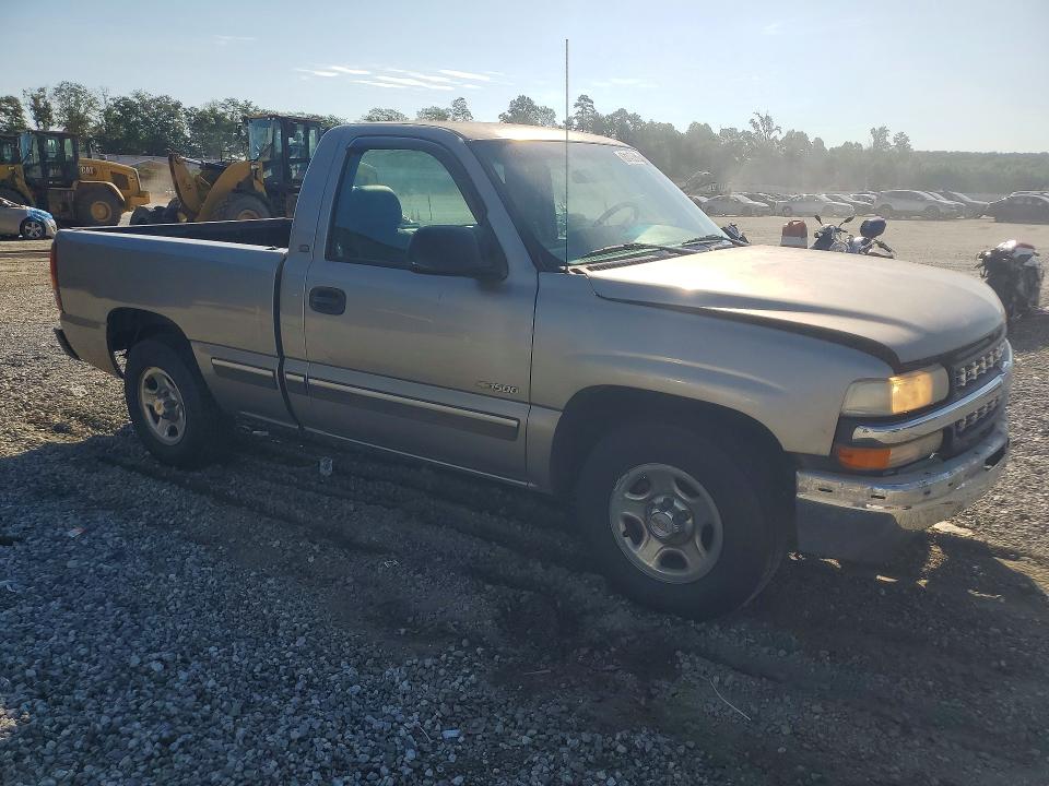 Photo 4 from auction – 2000 CHEVROLET SILVERADO with VIN 1GCEC14W5YZ348563