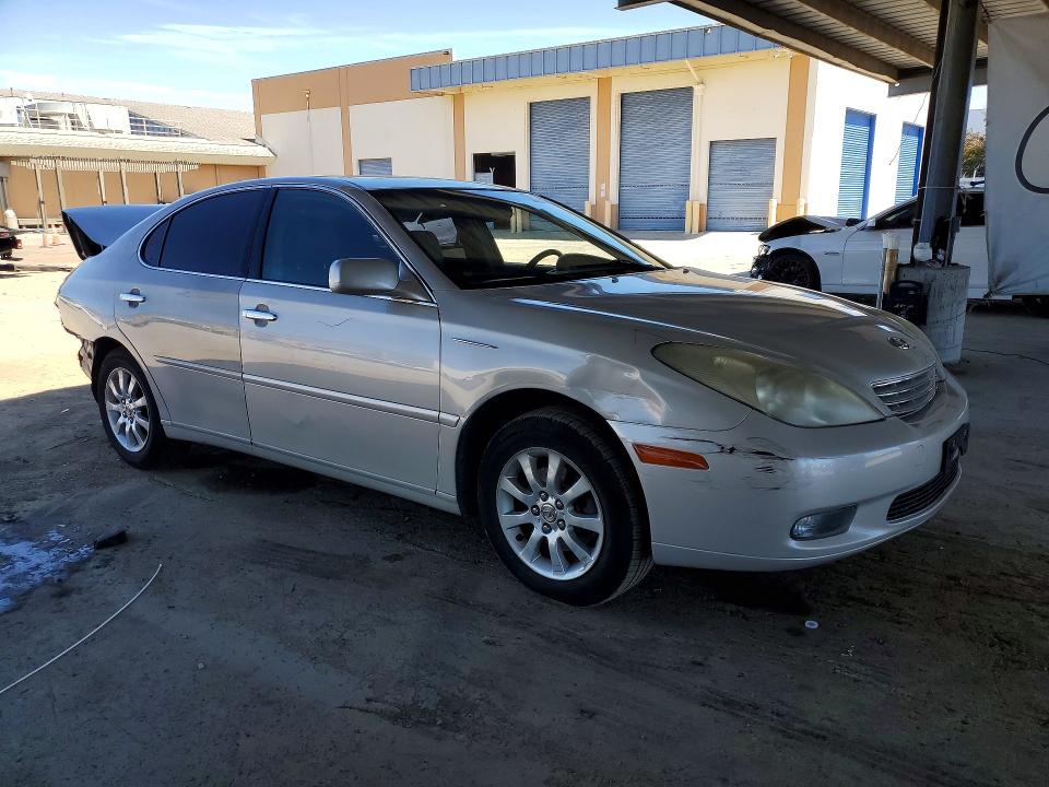 Photo 4 from auction – 2002 LEXUS ES with VIN JTHBF30G420063755