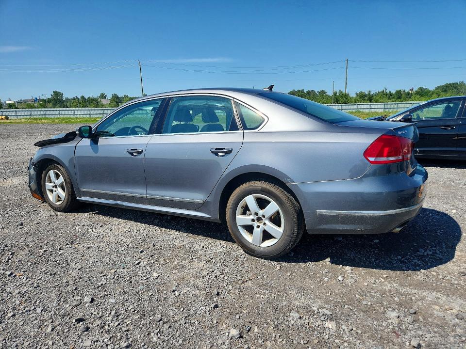 Photo 2 from auction – 2015 VOLKSWAGEN PASSAT with VIN 1VWBV7A31FC022850