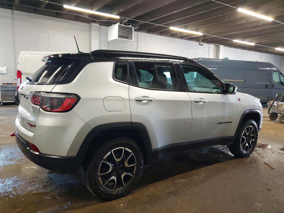 Photo 3 from auction – 2025 JEEP COMPASS with VIN 3C4NJDDNXST590374