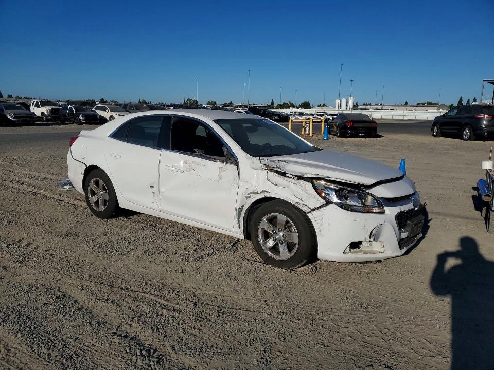 Photo 4 from auction – 2015 CHEVROLET MALIBU with VIN 1G11A5SL8FF255807