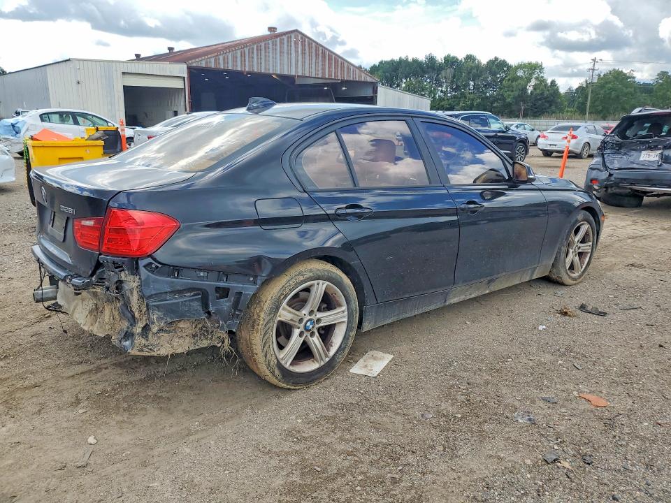 Photo 3 from auction – 2013 BMW 328 with VIN WBA3C1C56DF441858