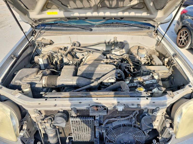 Photo 12 from auction – 2002 TOYOTA SEQUOIA with VIN 5TDZT34A72S137133