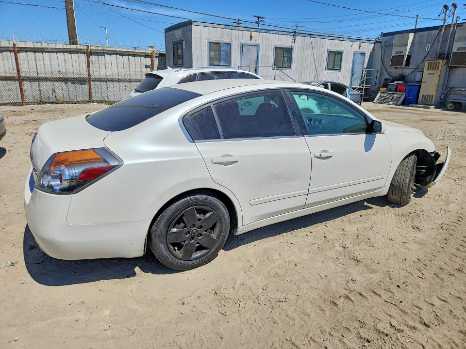 Photo 3 from auction – 2008 NISSAN ALTIMA with VIN 1N4AL21E38C196310