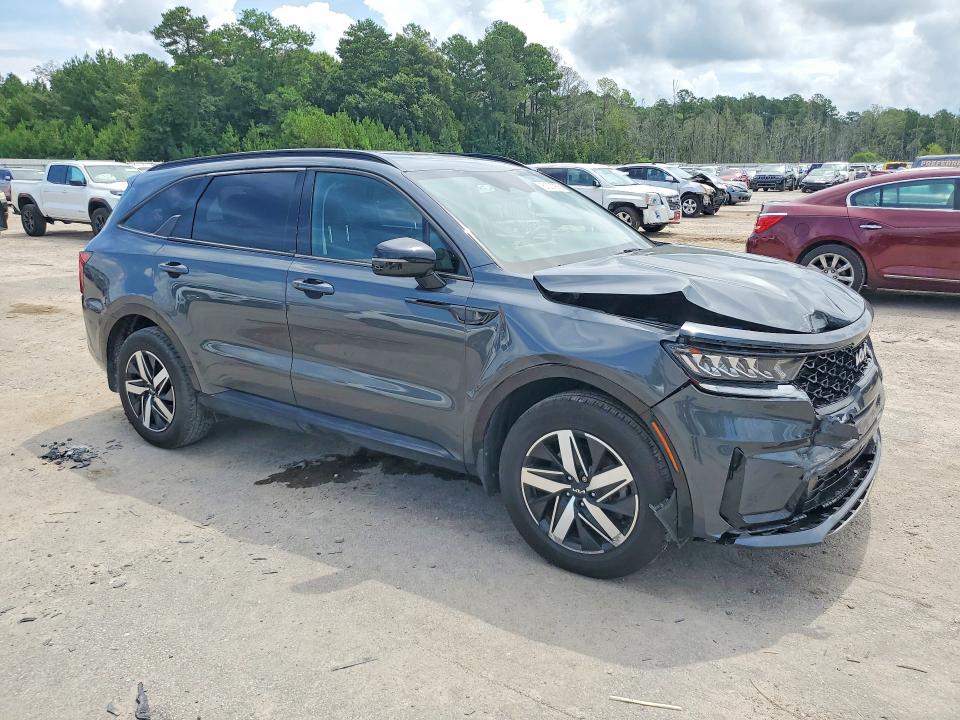 Photo 4 from auction – 2022 KIA SORENTO with VIN 5XYRL4LC7NG132010