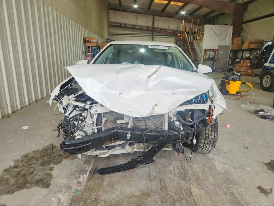 Photo 5 from auction – 2017 TOYOTA COROLLA with VIN 5YFBURHE3HP712120