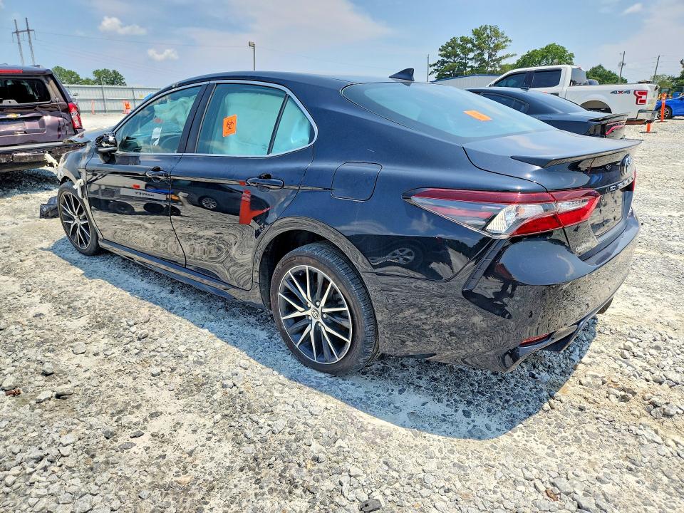 Photo 2 from auction – 2023 TOYOTA CAMRY with VIN 4T1G11AK3PU738066