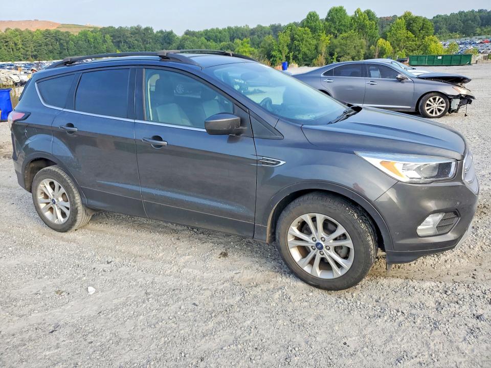 Photo 4 from auction – 2018 FORD ESCAPE with VIN 1FMCU0GD0JUD25974
