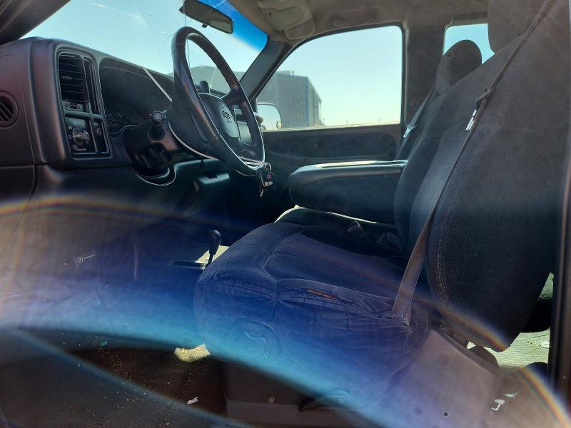 Photo 7 from auction – 2000 CHEVROLET SILVERADO with VIN 1GCEK19T2YE217146
