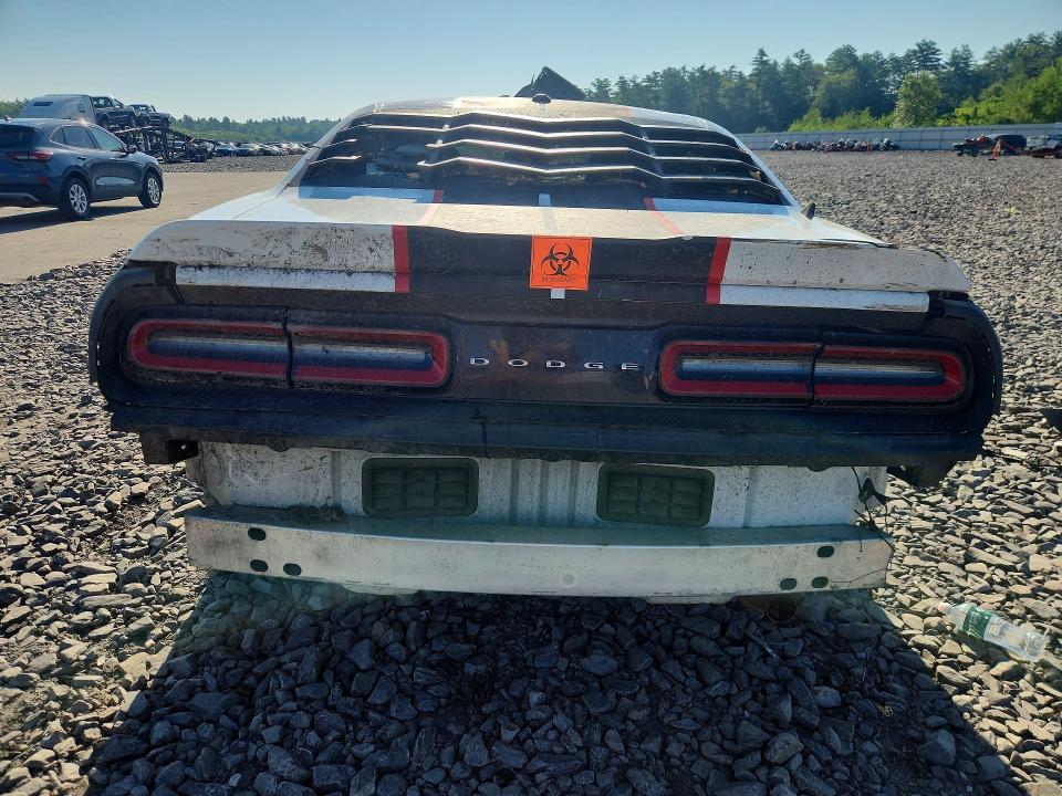 Photo 6 from auction – 2018 DODGE CHALLENGER with VIN 2C3CDZAG1JH242220