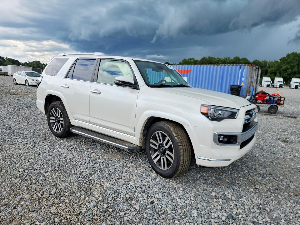 Photo 4 from auction – 2022 TOYOTA 4RUNNER with VIN JTEDU5JR5N5252896