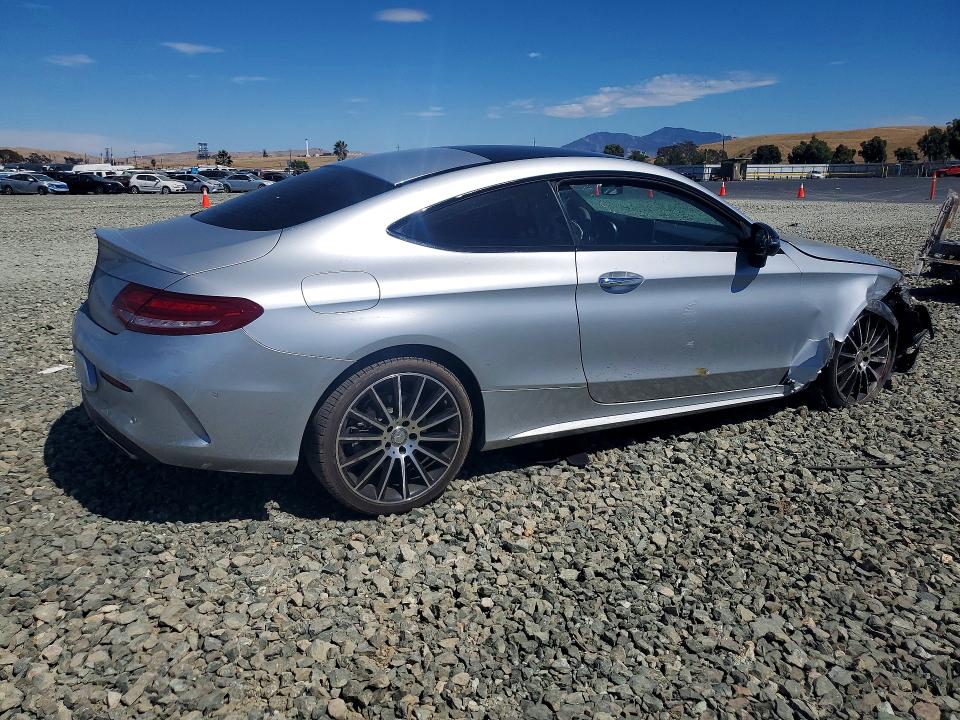 Photo 3 from auction – 2017 MERCEDES-BENZ C with VIN WDDWJ4JB5HF363441