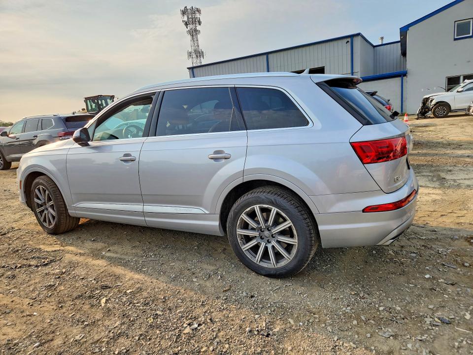 Photo 2 from auction – 2019 AUDI Q7 with VIN WA1AAAF73KD046150