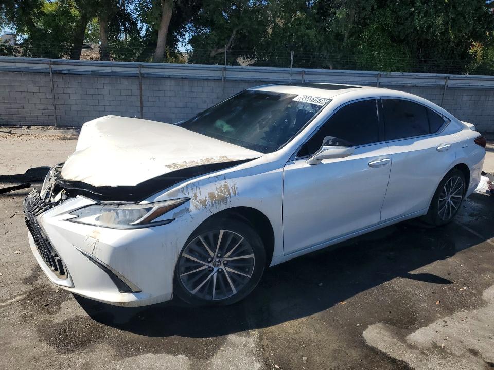 LEXUS ES 300H 2023 with VIN 58ADA1C11PU036666 - Photo from auction