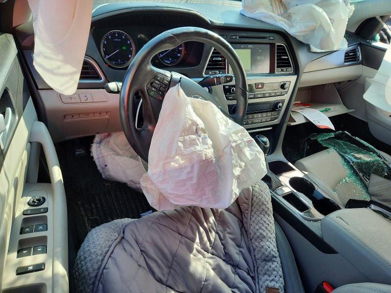 Photo 8 from auction – 2015 HYUNDAI SONATA with VIN 5NPE34AF6FH203347