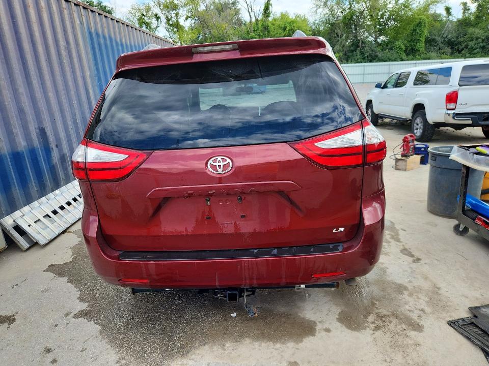 Photo 6 from auction – 2016 TOYOTA SIENNA with VIN 5TDKK3DC2GS730251
