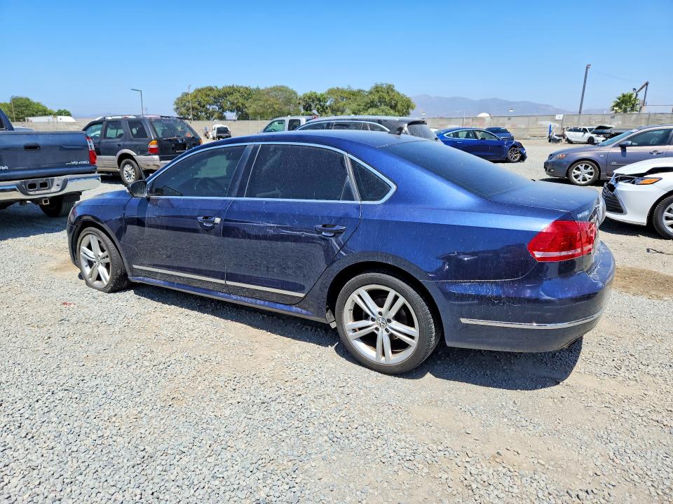 Photo 2 from auction – 2015 VOLKSWAGEN PASSAT with VIN 1VWBT7A31FC087963