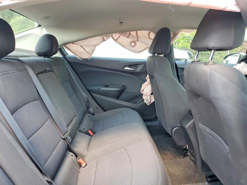 Photo 10 from auction – 2018 CHEVROLET CRUZE with VIN 1G1BE5SM5J7238063