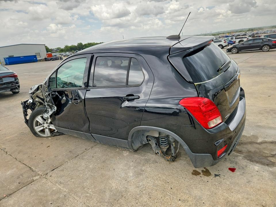Photo 2 from auction – 2020 CHEVROLET TRAX with VIN 3GNCJKSB3LL125576