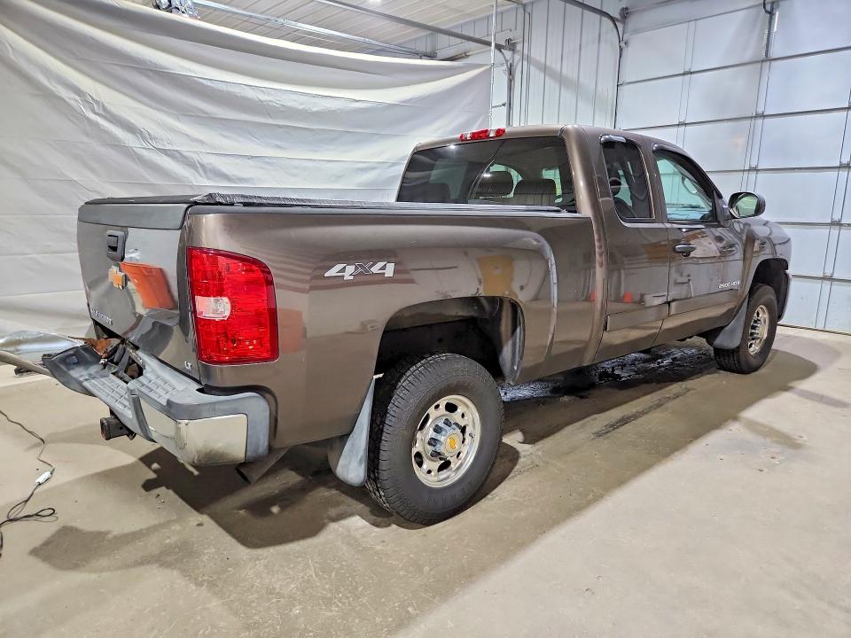 Photo 3 from auction – 2008 CHEVROLET SILVERADO with VIN 1GCHK29K28E158318