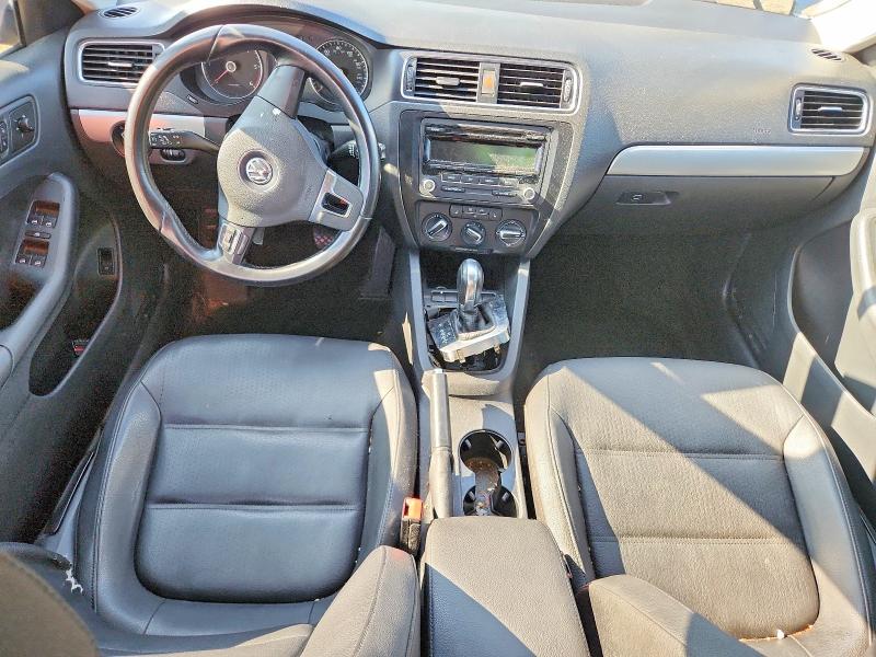 Photo 8 from auction – 2012 VOLKSWAGEN JETTA with VIN 3VWLL7AJ8CM093997