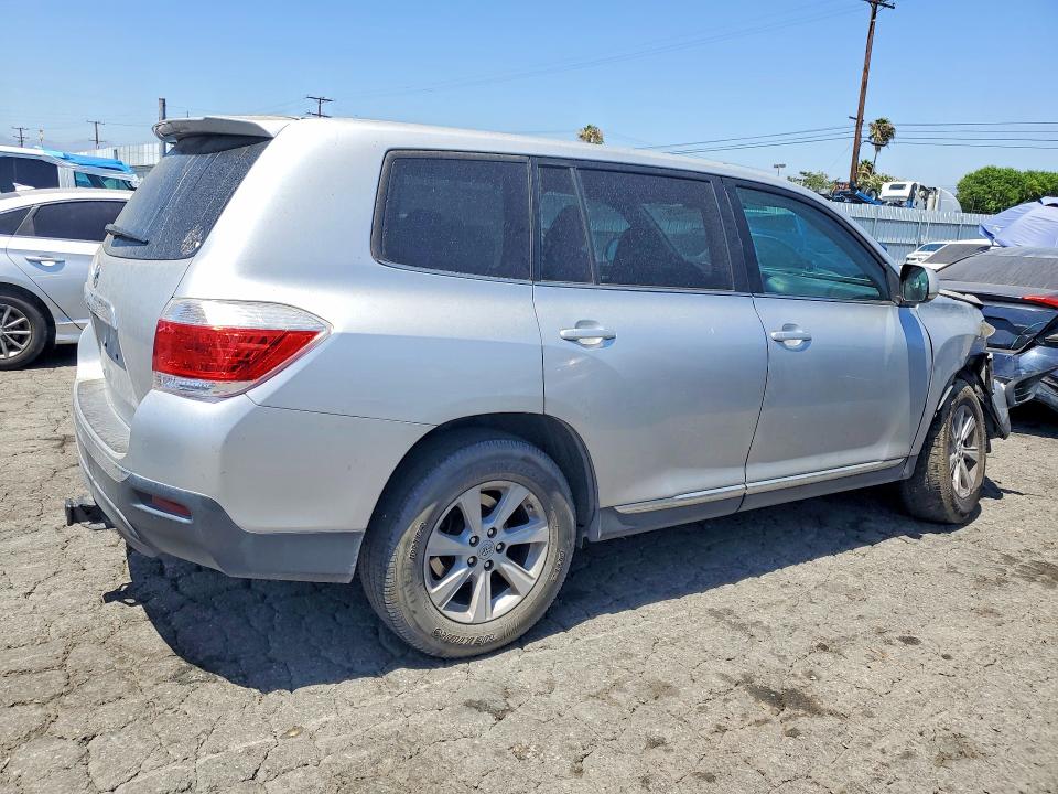 Photo 3 from auction – 2013 TOYOTA HIGHLANDER with VIN 5TDZA3EH4DS038757
