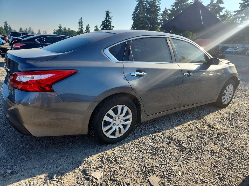Photo 3 from auction – 2017 NISSAN ALTIMA with VIN 1N4AL3AP1HN353246