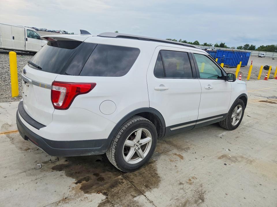 Photo 3 from auction – 2019 FORD EXPLORER with VIN 1FM5K7D89KGA68666