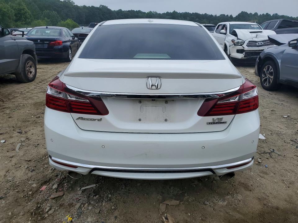 Photo 6 from auction – 2017 HONDA ACCORD with VIN 1HGCR3F93HA031390