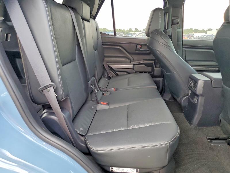 Foto 10 de la subasta – 2026 TOYOTA 4RUNNER con VIN JTEVA5BR8T5105402