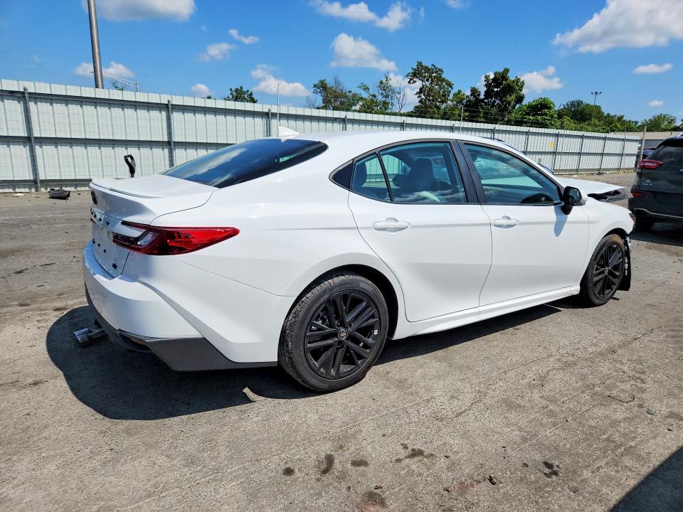 Photo 3 from auction – 2026 TOYOTA CAMRY with VIN 4T1DAACK9TU760924