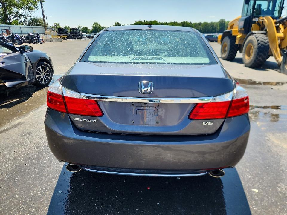 Photo 6 from auction – 2013 HONDA ACCORD with VIN 1HGCR3F86DA035676
