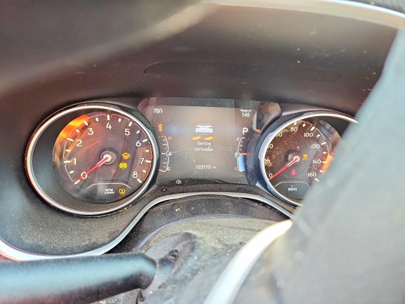 Photo 9 from auction – 2018 JEEP COMPASS with VIN 3C4NJDAB4JT290788