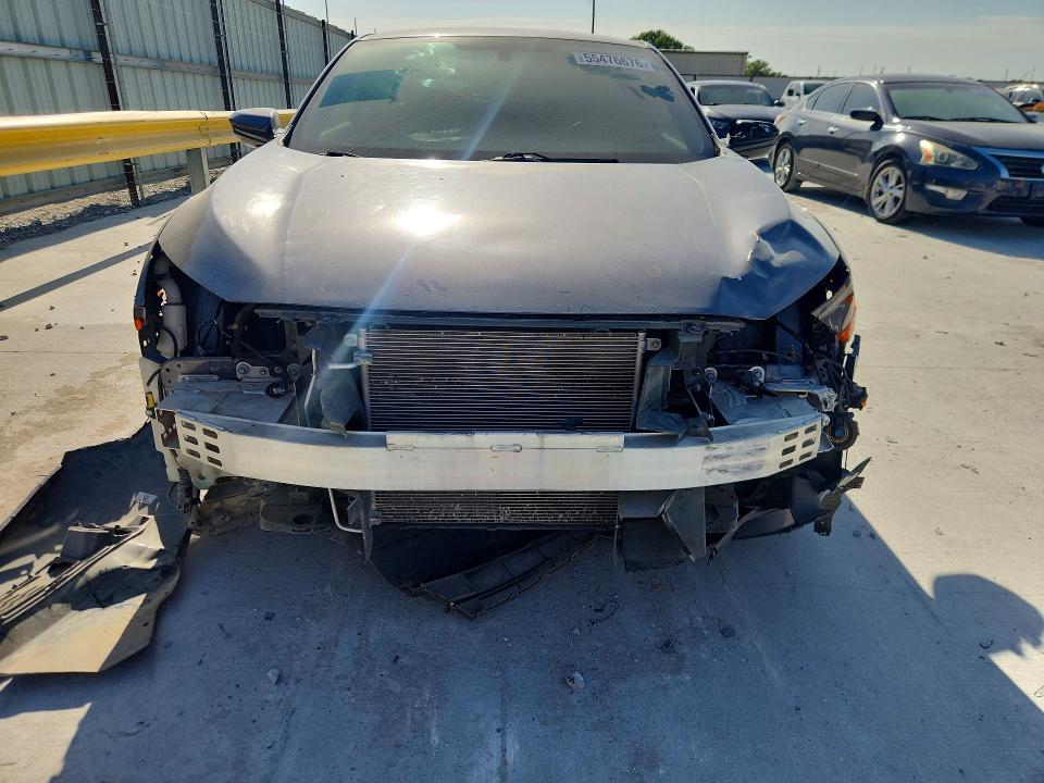 Photo 5 from auction – 2018 HONDA CIVIC with VIN 2HGFC4B05JH300900