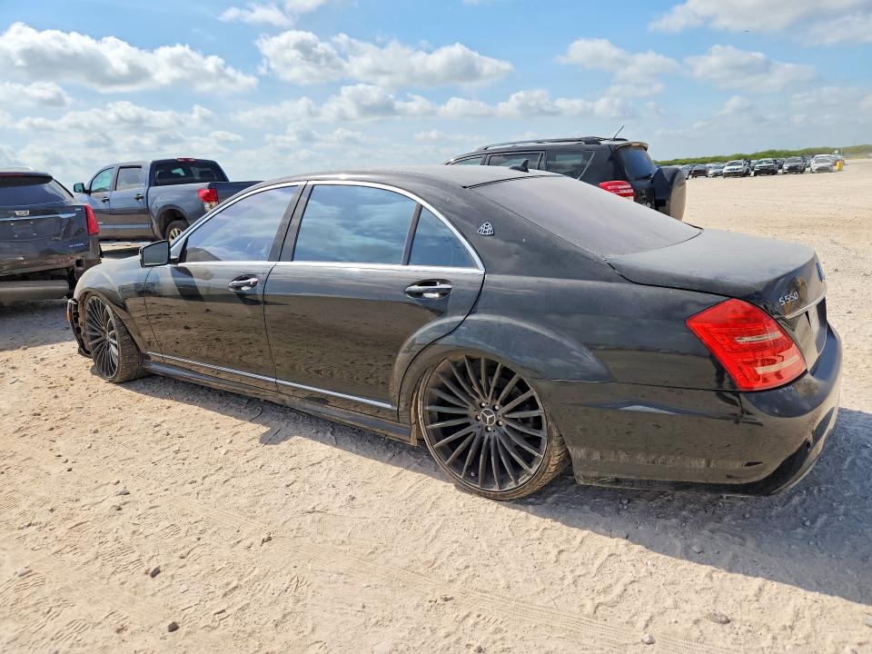 Photo 2 from auction – 2013 MERCEDES-BENZ S with VIN WDDNG7DB2DA497032