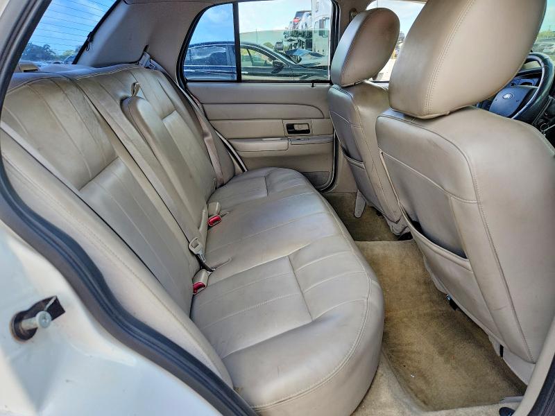 Photo 10 from auction – 2011 FORD CROWN VICTORIA with VIN 2FABP7EV8BX178606