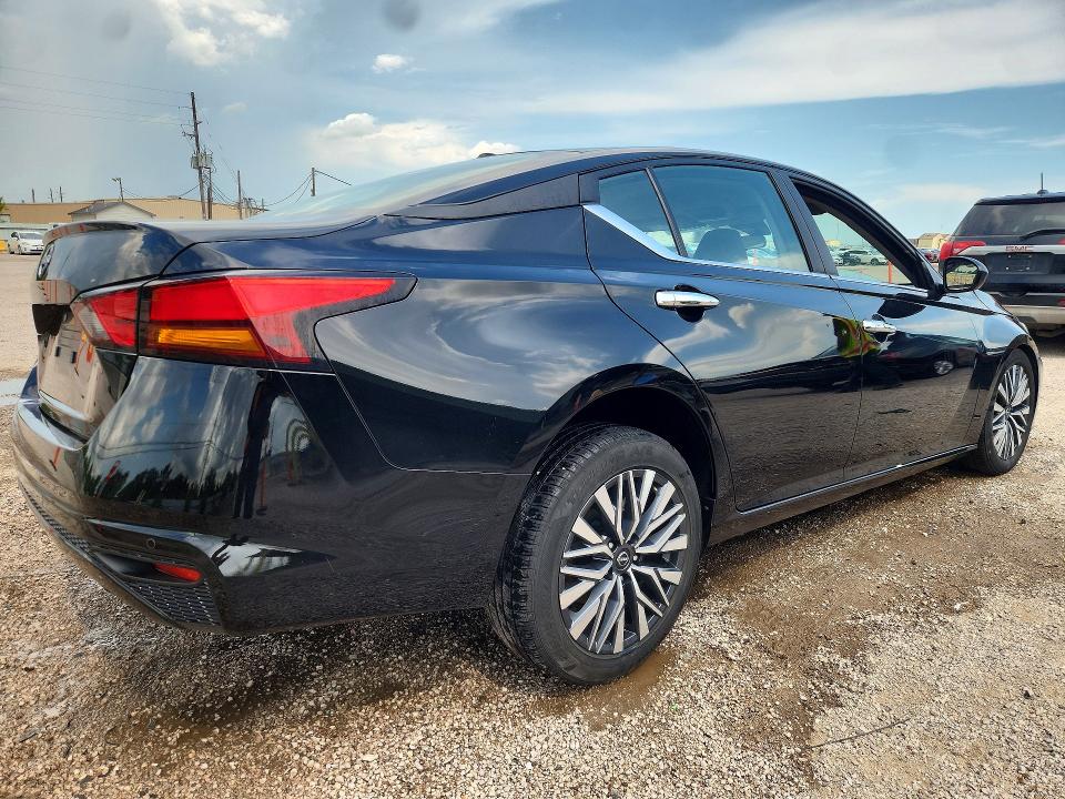 Photo 3 from auction – 2025 NISSAN ALTIMA with VIN 1N4BL4DVXSN397242
