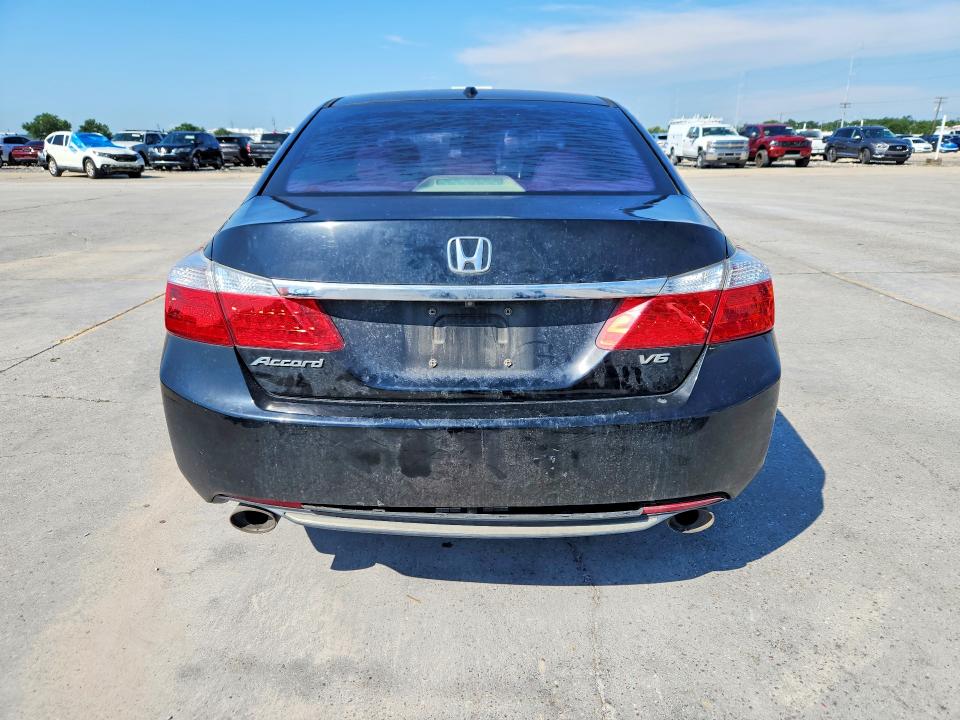 Photo 6 from auction – 2015 HONDA ACCORD with VIN 1HGCR3F88FA025881