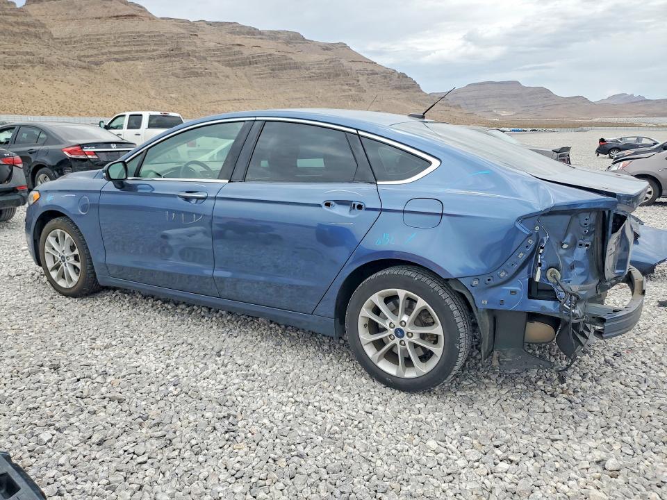 Photo 2 from auction – 2019 FORD FUSION with VIN 3FA6P0SU6KR114986