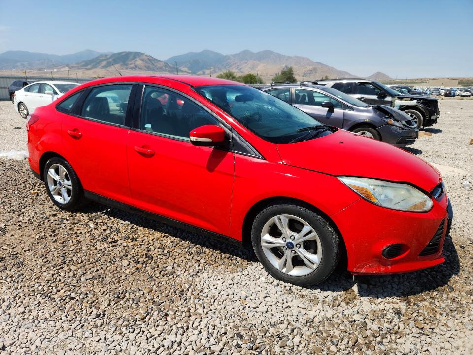 Photo 4 from auction – 2014 FORD FOCUS with VIN 1FADP3F20EL266623