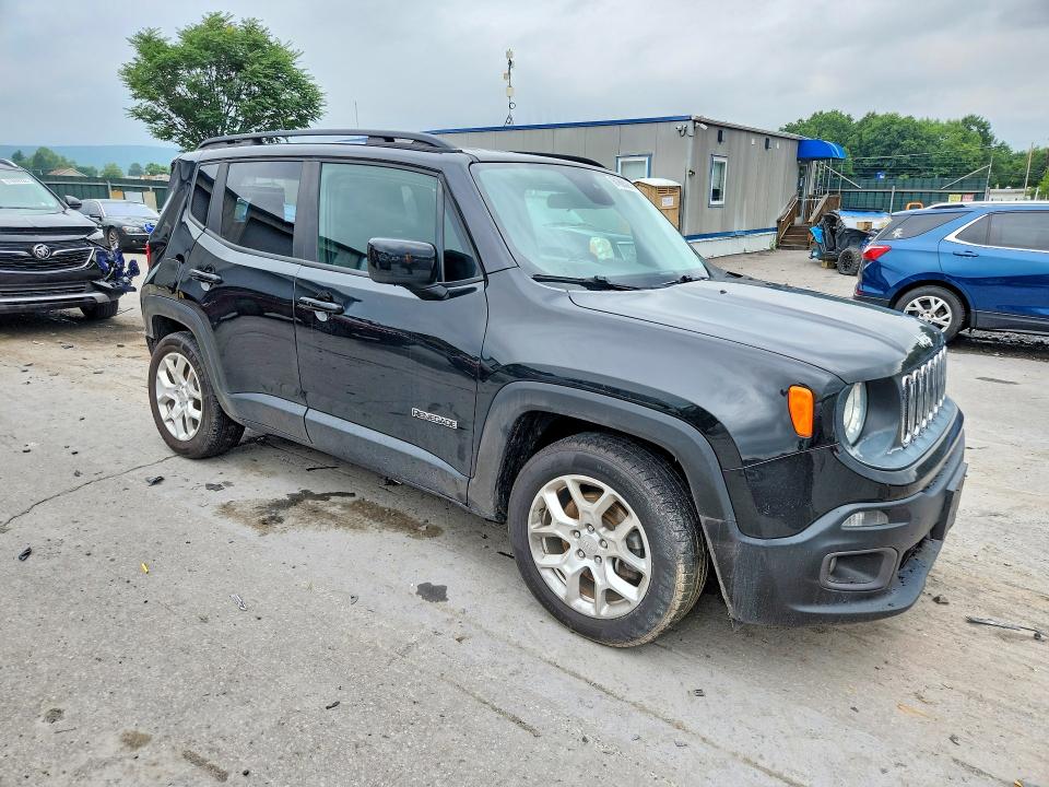 Photo 4 from auction – 2017 JEEP RENEGADE with VIN ZACCJABB9HPG67699