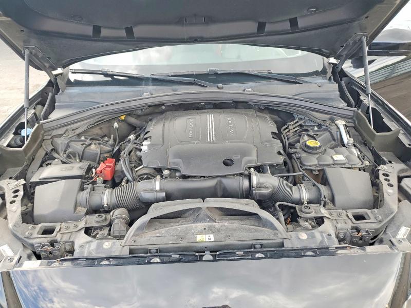 Photo 12 from auction – 2018 JAGUAR F-PACE with VIN SADCL2EV7JA243048