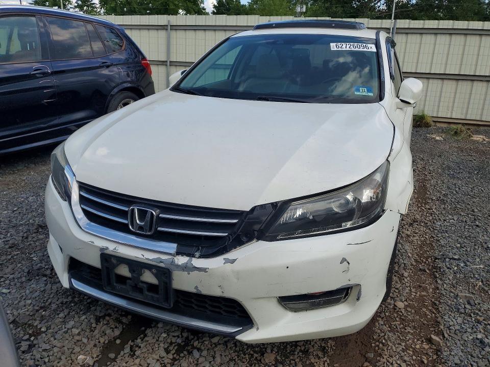 Photo 5 from auction – 2015 HONDA ACCORD with VIN 1HGCR3F87FA003483