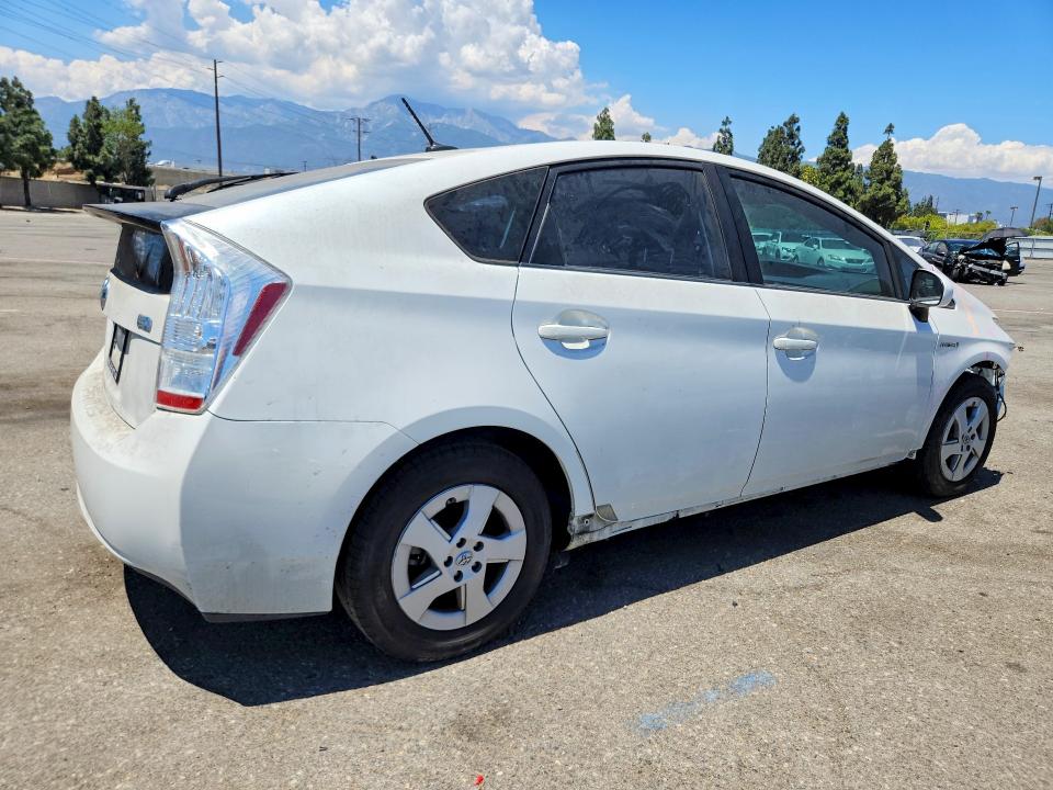 Photo 3 from auction – 2010 TOYOTA PRIUS with VIN JTDKN3DU8A0145099