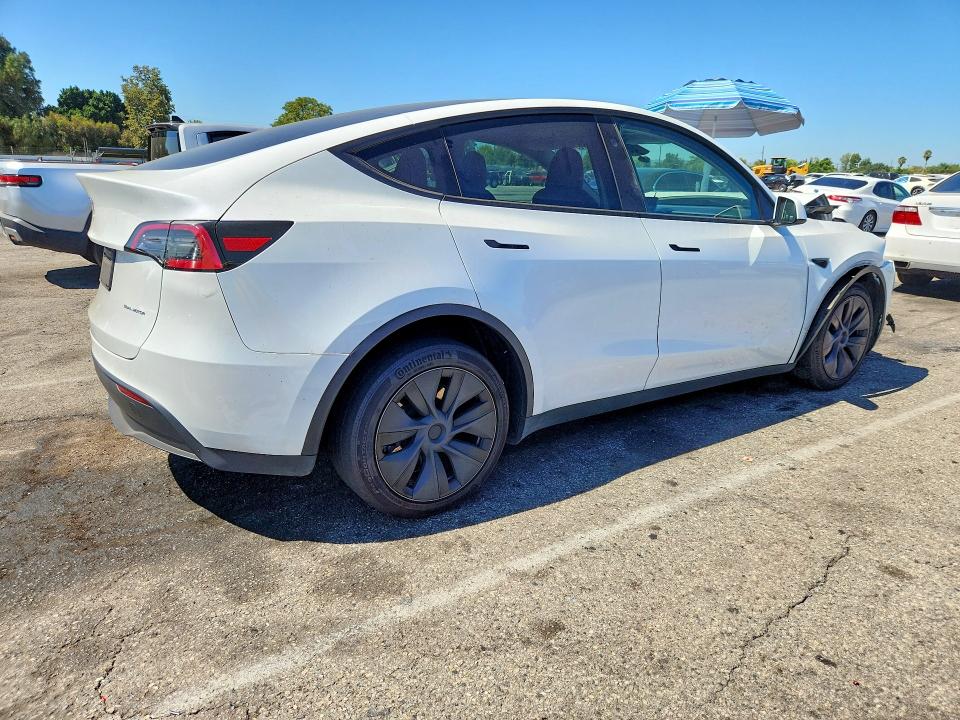 Photo 3 from auction – 2024 TESLA MODEL Y with VIN 7SAYGDEE6RF194870