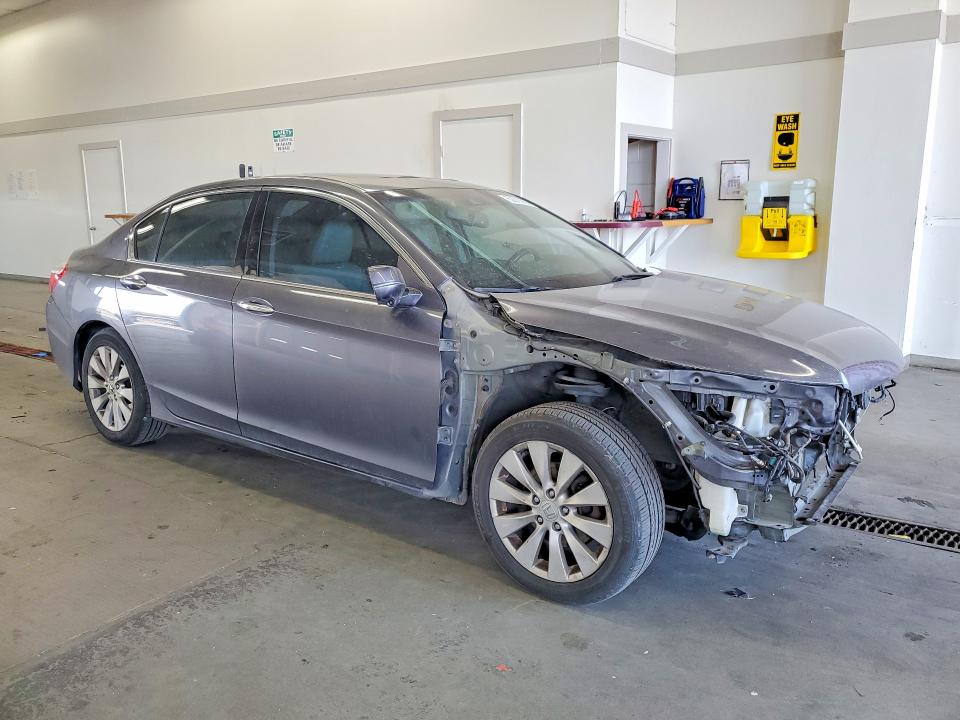 Photo 4 from auction – 2013 HONDA ACCORD with VIN 1HGCR3F94DA033840